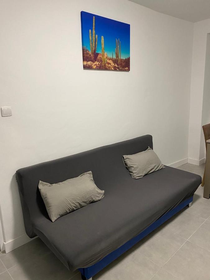 APPARTEMENT RDC AVEC 1 CHAMBRE à 5 METRES A PIED DE LA DIGUE DE LA PANNE Exterior foto