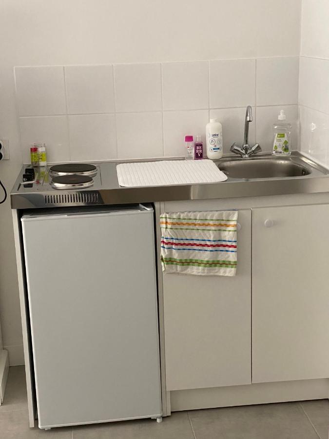 APPARTEMENT RDC AVEC 1 CHAMBRE à 5 METRES A PIED DE LA DIGUE DE LA PANNE Exterior foto