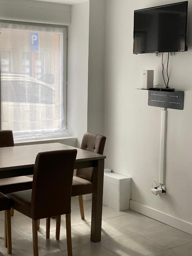 APPARTEMENT RDC AVEC 1 CHAMBRE à 5 METRES A PIED DE LA DIGUE DE LA PANNE Exterior foto